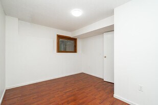 32855 Harwood Crescent in Abbotsford, BC - Building Photo