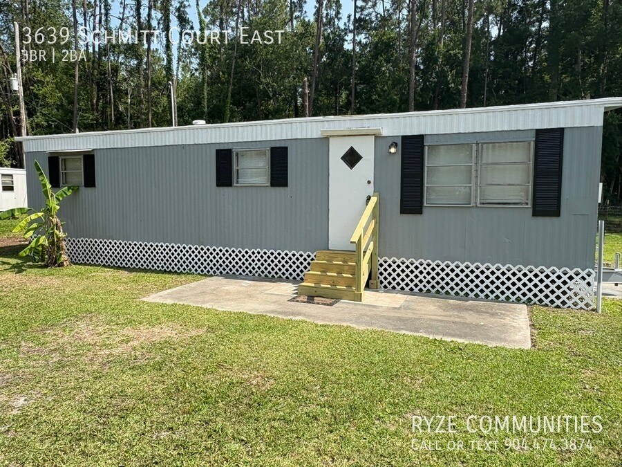 3639 Schmitt Ct E in Jacksonville, FL - Building Photo