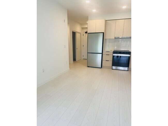 10466-1138A 138a St in Surrey, BC - Building Photo - Building Photo
