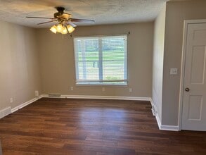 371 Highland Ave in Russell, KY - Building Photo - Building Photo