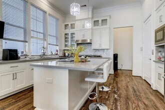 1229 W 15th 1/2 St in Houston, TX - Building Photo - Building Photo