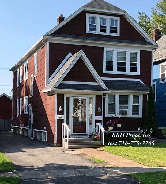 100 Somerton Ave in Kenmore, NY - Foto de edificio