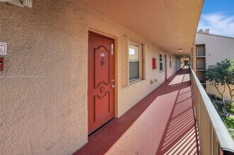 260 NW 76th Ave in Margate, FL - Building Photo - Building Photo