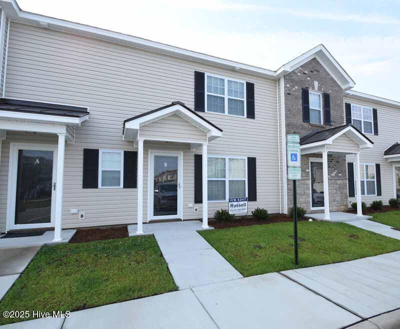 128 Chandler Dr in Greenville, NC - Building Photo