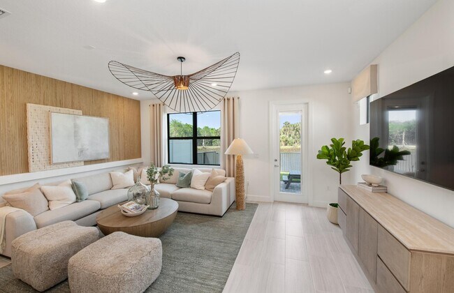 7645 SW Lucy Ln in Stuart, FL - Building Photo - Building Photo