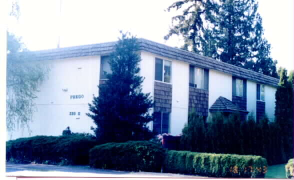 220 E Sunset Way in Issaquah, WA - Foto de edificio