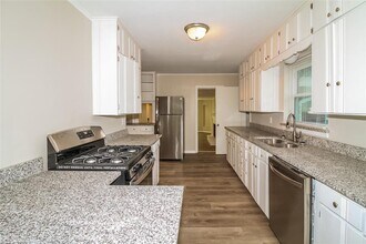 2717 Cashion Pl in Oklahoma City, OK - Foto de edificio - Building Photo