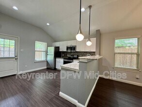 3532 Toronto St in Dallas, TX - Foto de edificio - Building Photo