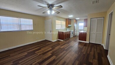 6507 Wilson Blvd in Jacksonville, FL - Building Photo - Building Photo