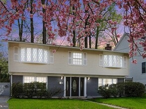 512 Carr Ave in Rockville, MD - Building Photo - Building Photo