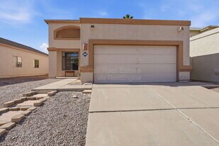 10008 E Paseo San Ardo in Tucson, AZ - Building Photo