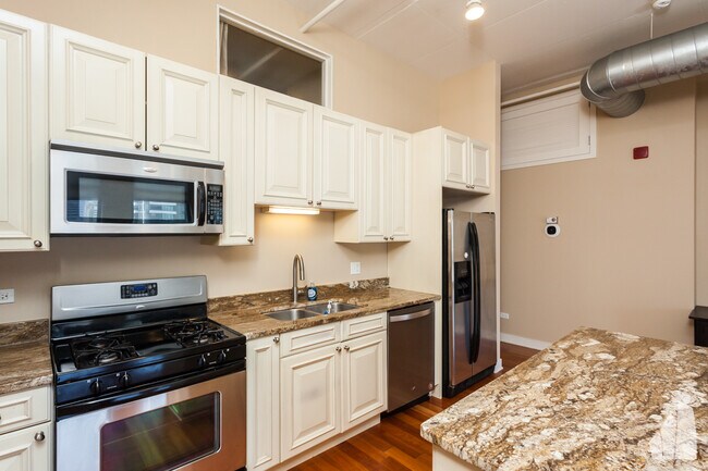 740 W Fulton St, Unit 1209 in Chicago, IL - Building Photo - Building Photo