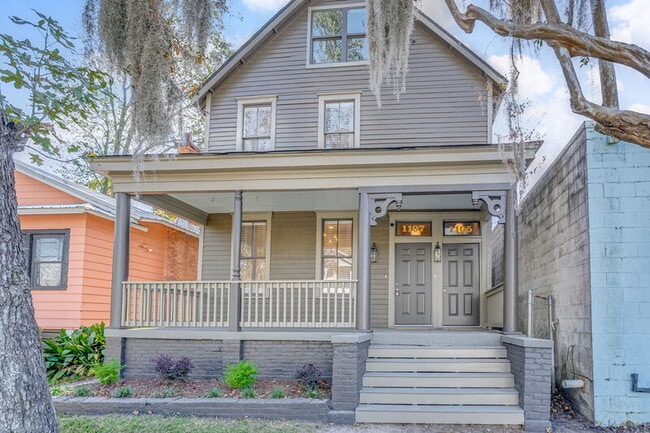 property at 1107 E 32nd St