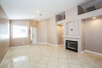 6620 Trout Peak Way in Las Vegas, NV - Building Photo - Building Photo