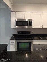 2937 Winkler Ave in Ft. Myers, FL - Foto de edificio - Building Photo
