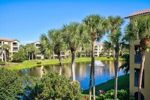 300 Uno Lago Dr in Juno Beach, FL - Building Photo