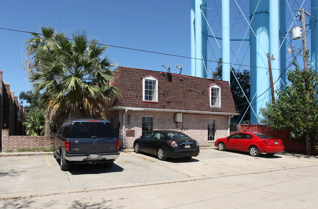 Building B in Arabi, LA - Building Photo