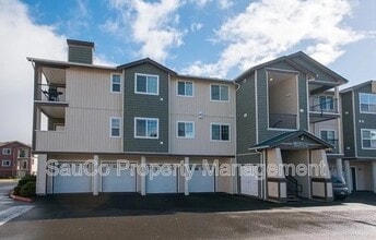 10740 NE Holly St in Hillsboro, OR - Building Photo - Building Photo