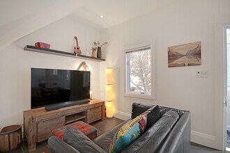 7 Ways Ln in Toronto, ON - Building Photo - Building Photo