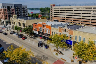 125 W Wisconsin Ave, Unit SI ID1318207P in Neenah, WI - Building Photo - Building Photo