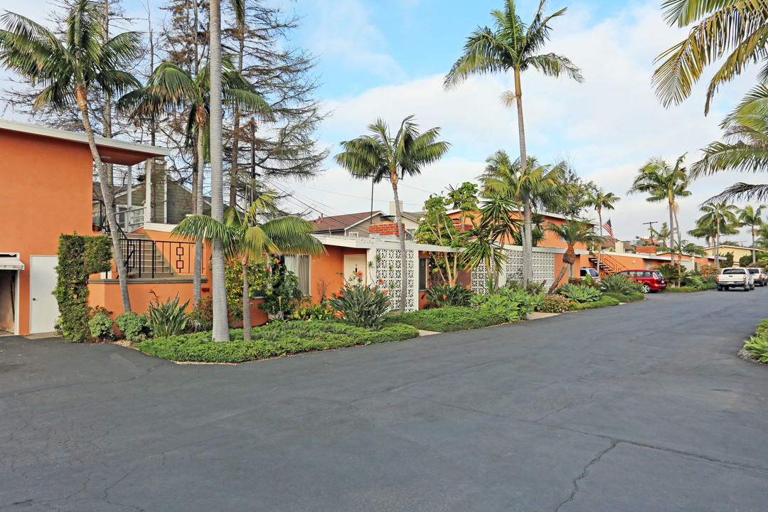 Orange Elden Apartments in Costa Mesa, CA - Foto de edificio