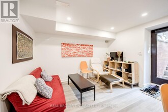 14 Bellwoods Ave in Toronto, ON - Building Photo - Building Photo