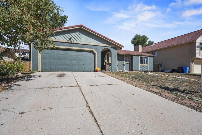 2358 Parliament Dr in Colorado Springs, CO - Building Photo - Building Photo