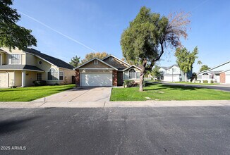 214 S Rush Cir E in Chandler, AZ - Building Photo - Building Photo