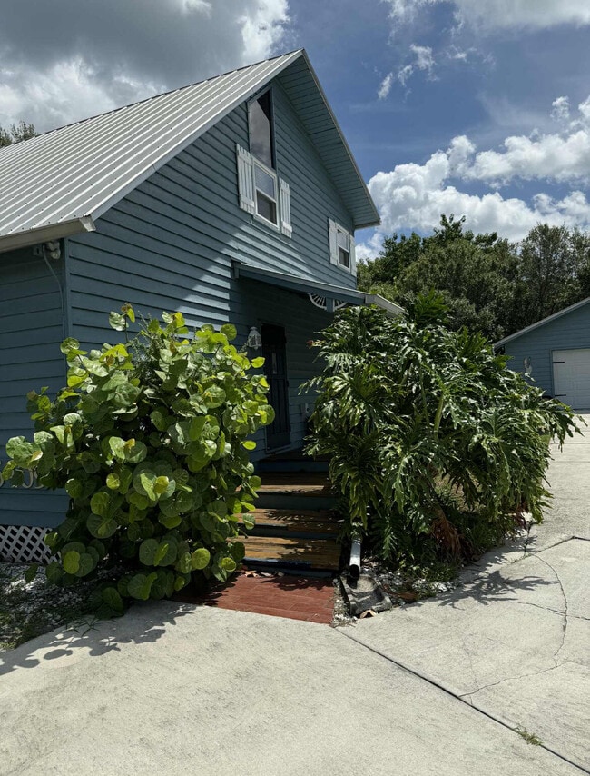 property at 5409 Cassia Dr