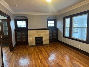 1764 Algonac Rd in Cleveland, OH - Building Photo - Building Photo