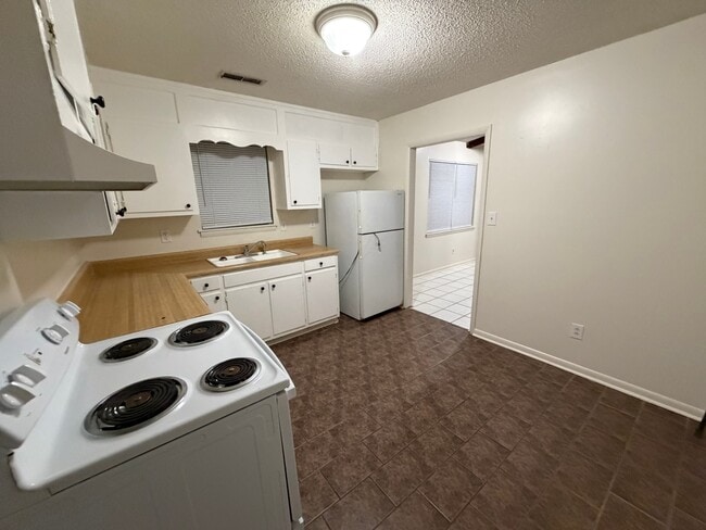 22173 Ewell St in Athens, AL - Building Photo - Building Photo