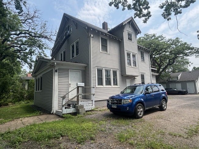 812 6th Ave S in St. Cloud, MN - Building Photo - Building Photo