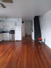 931 S 10th St in Philadelphia, PA - Building Photo - Building Photo