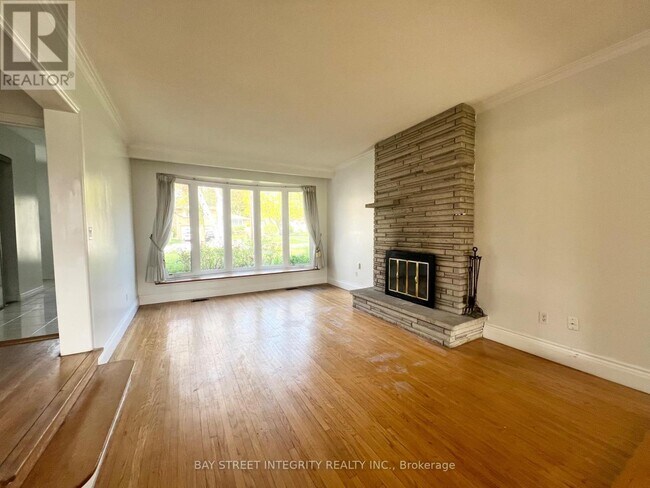27 Tollerton Ave