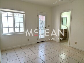 594 Calle Abronia S in Palm Springs, CA - Building Photo - Building Photo