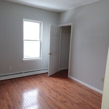 117 Swan St, Unit 2 in Methuen, MA - Foto de edificio - Building Photo