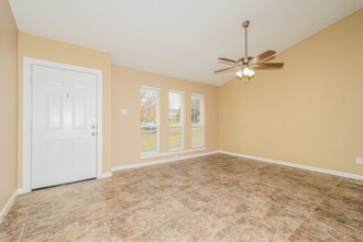1205 High Valley Dr in Garland, TX - Building Photo - Building Photo