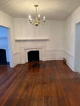 402 S Cameron St in Winchester, VA - Building Photo - Building Photo