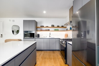 1422 Tamarind Ave in Los Angeles, CA - Foto de edificio - Building Photo