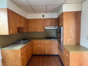 16 Cutler St in Clifton, NJ - Foto de edificio - Building Photo