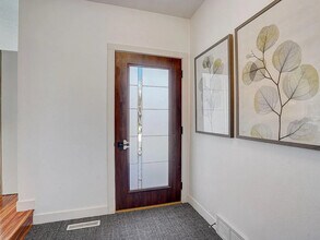 10280 Amsden Way in Eden Prairie, MN - Building Photo - Building Photo