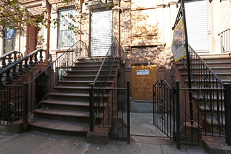 263 W 131st St in New York, NY - Foto de edificio - Building Photo