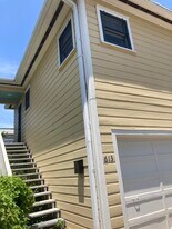 613 12th St, Unit 613 12th St. in Galveston, TX - Building Photo