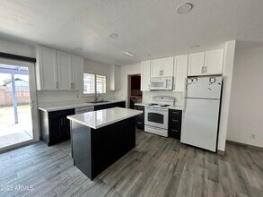 413 W Piute Ave in Phoenix, AZ - Building Photo - Building Photo