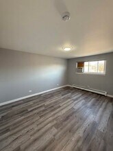 639 Jeffery Ave, Unit 3N in Calumet City, IL - Building Photo - Building Photo