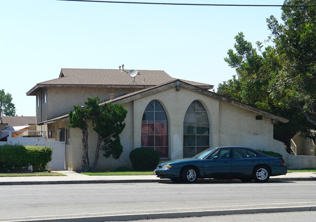 1961 N Ventura Rd in Oxnard, CA - Building Photo - Building Photo