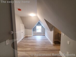 146 Highland Ave, Unit 146 Highland Ave #3 in Somerville, MA - Building Photo - Building Photo