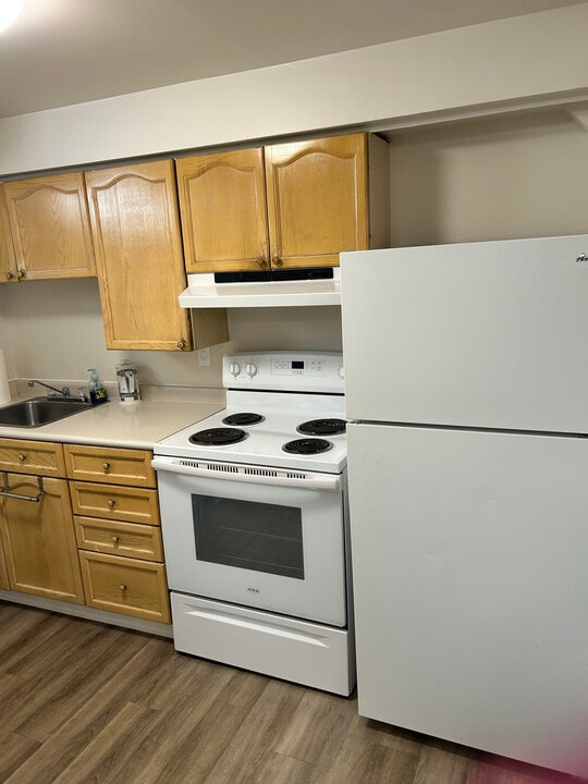 130 Freshmeadow Way in Guelph, ON - Building Photo