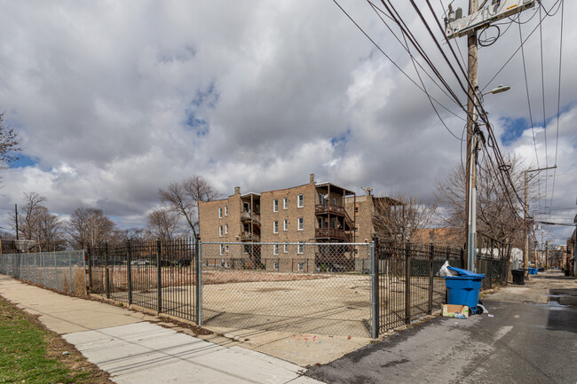 1237 N California Ave in Chicago, IL - Building Photo - Building Photo