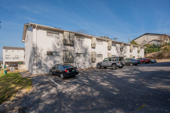 Highland Cliffs in Birmingham, AL - Foto de edificio - Building Photo